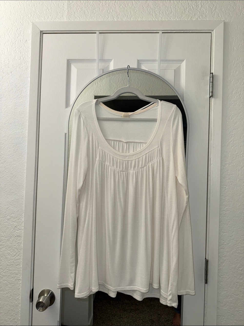 We The Free White Long Sleeve Scoop Neck Tunic Blouse